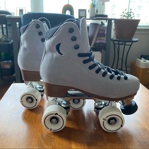 Moonlight Roller Skates